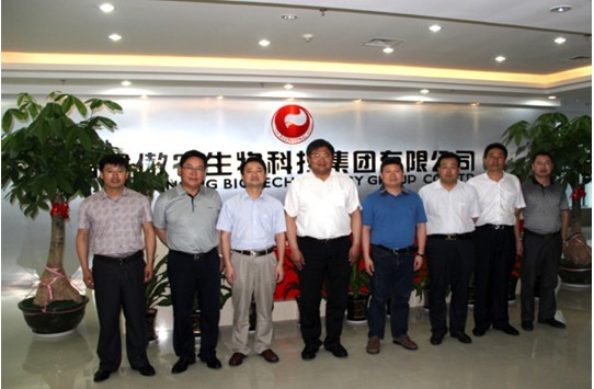 傲农集团与古浪县人民政府合作签约-畜牧人才