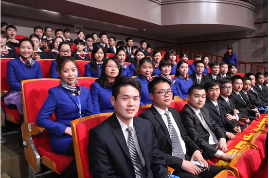 2019年度经济人物颁奖词_2007年度十大经济人物颁奖词(3)