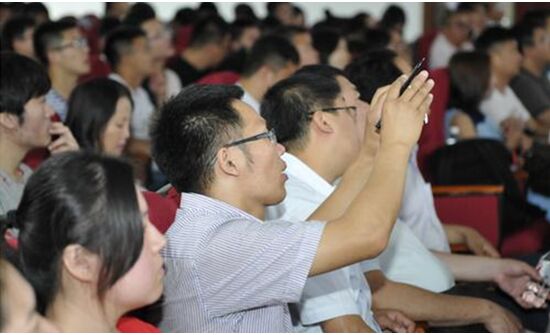 伟嘉集团董事长廖峰教授应邀到东北农业大学演