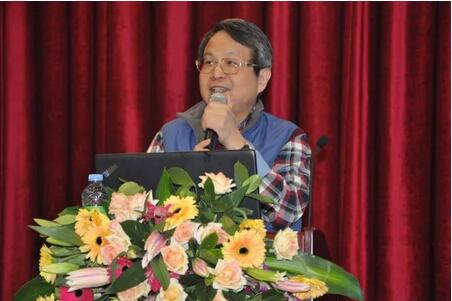 安佑集团洪平董事长《环保饲料技术路线探讨 猪粪富含大量的有机质