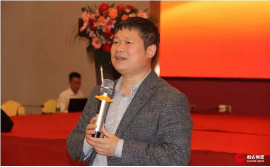 傲农董事长_傲农董事长老婆照片